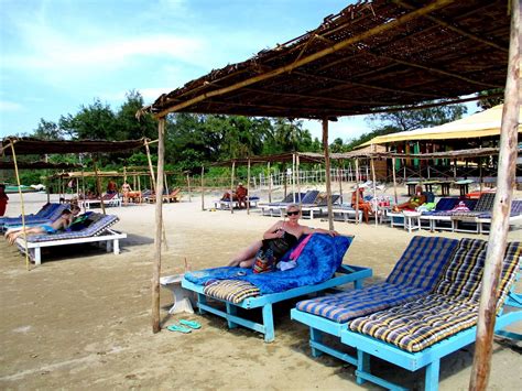 Cynthia's Pleasure Resort .